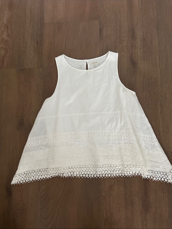 Max Studio Tops - Max Studio White Eyelet Lace Tank Top